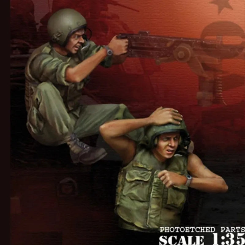 1/35 WWII US Army Combat Soldiers, 2 Figures, Resin Model Figure Kit, Unassembled and Unpainted