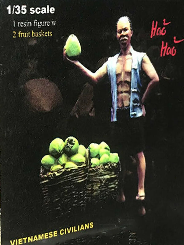 1/35 Vietnam War Era Vietnamese Fruit Vendor, Resin Model Figure Kit, Unassembled and Unpainted