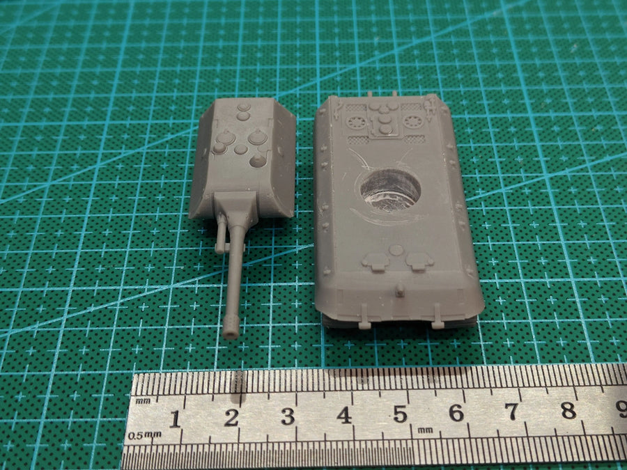 1/144 Scale E100 Super Heavy Tank MODEL KIT