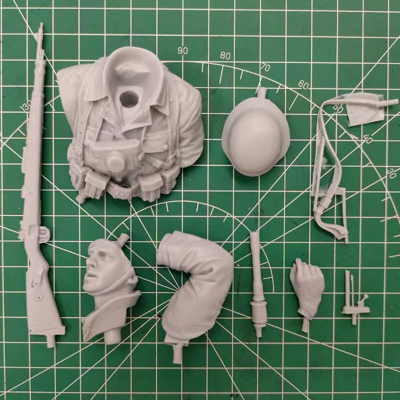 1/10 WWII German Rifleman with Shouldered Rifle, Resin Model Bust Kit, Unassembled and Unpainted