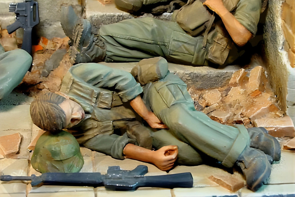 1/35 WWII Combat, 3 Figures, Resin Model Diorama Kit, Unassembled and Unpainted