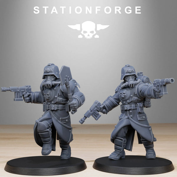 32mm Combat Engineers, 8 Figures, Resin Model Figure Kit, Sci-Fi Theme, Unassembled and Unpainted