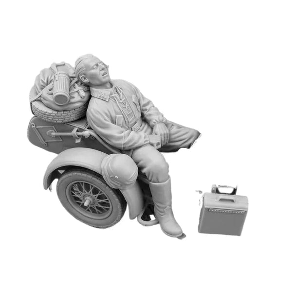 1/35 WWII Motorcycle Dispatch Rider, Resin Model Figure Kit, Unassembled and Unpainted