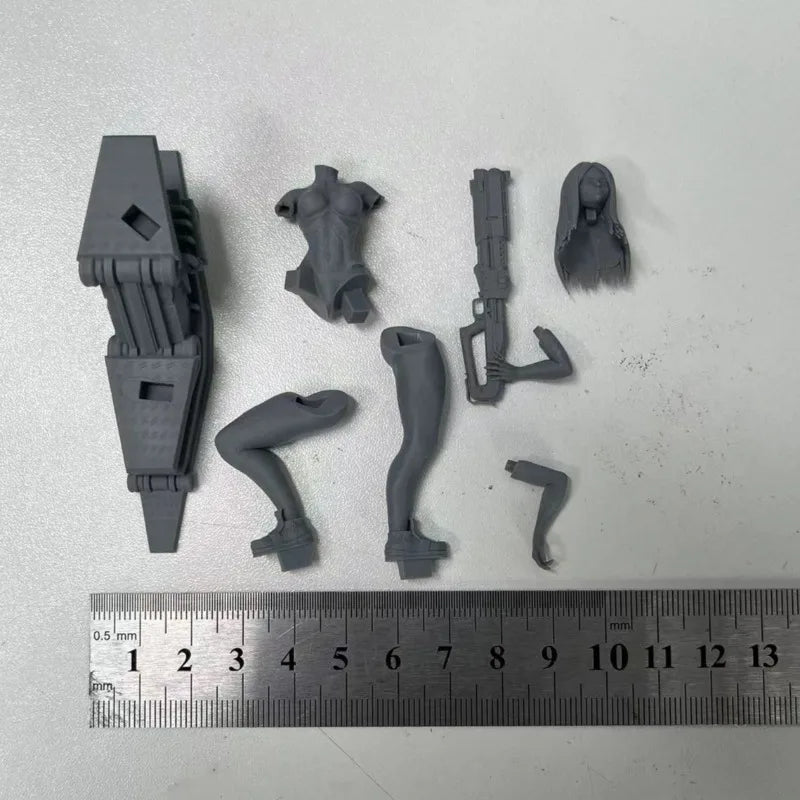 Cyberpunk Female Warrior — 1/24 Resin Figure