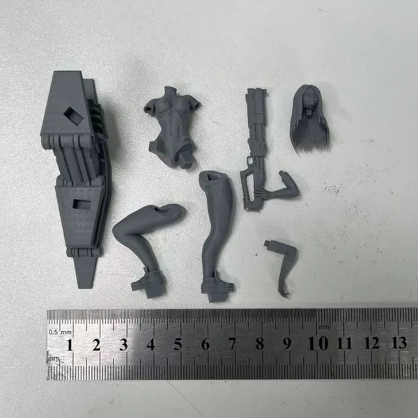 Cyberpunk Female Warrior — 1/24 Resin Figure