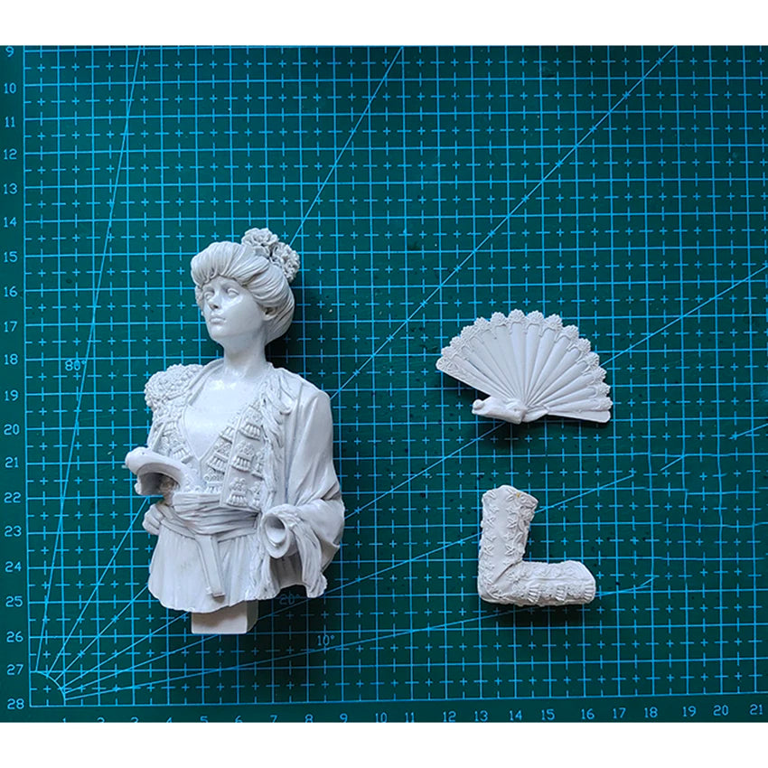 1/10 Napoleonic Spanish Maja, Resin Model Bust Kit, Unassembled and Unpainted