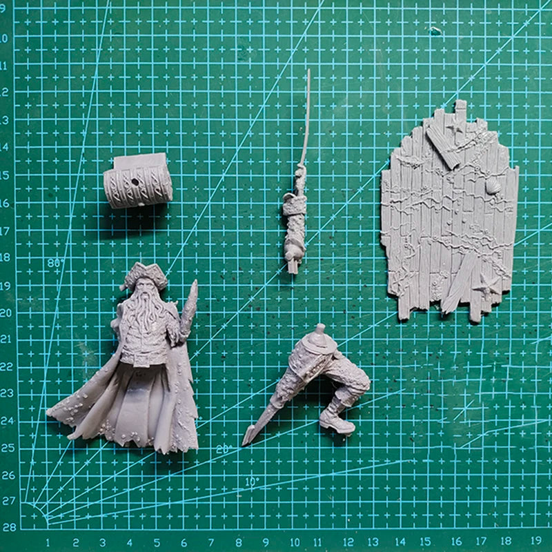 1/24 Warrior Thrusting with Cape, Resin Model Figure Kit, Fantasy Theme, Unassembled and Unpainted