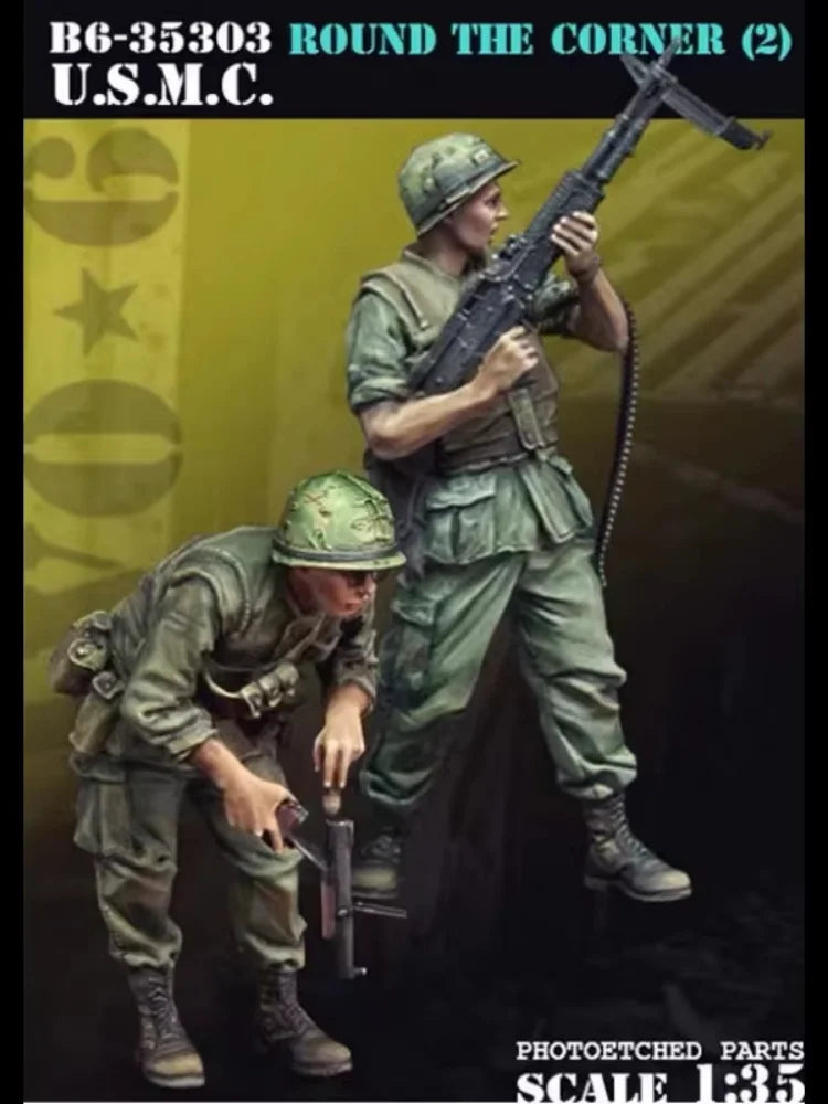 1/35 Modern US Infantry Squad Advancing and Firing, 2 Figures, Resin Model Figure Kit, Unassembled and Unpainted