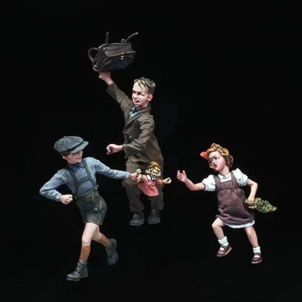 1/35 WWI Child Soldiers & Civilian Children, 7 Figures, Resin Model Figure Kit, Unassembled and Unpainted