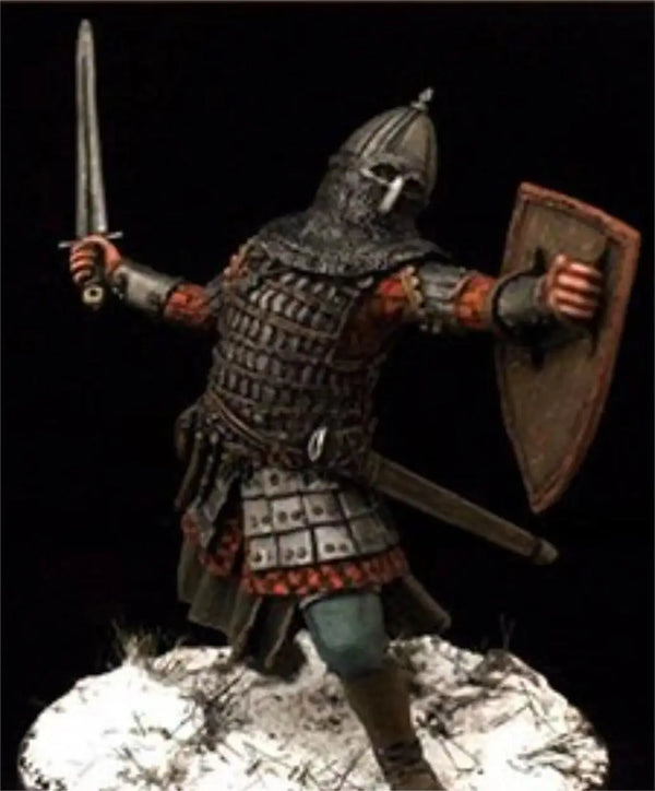 1/32 Medieval Knight Attacking with Sword and Kite Shield, Resin Model Figure Kit, Unassembled and Unpainted