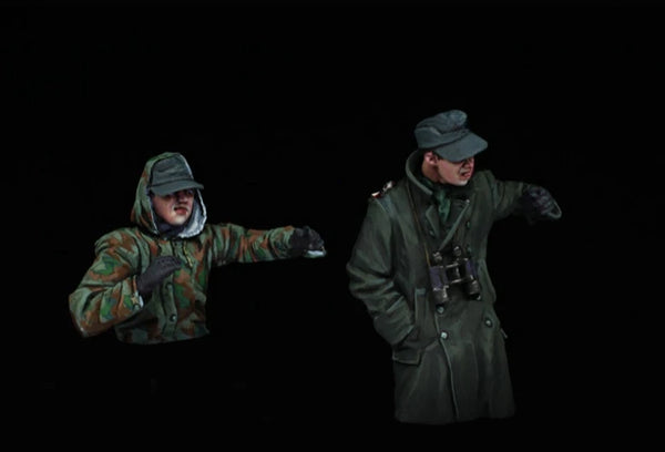 1/35 Modern Military Leaders Directing Operations, 2 Figures, Resin Model Figure Kit, Unassembled and Unpainted