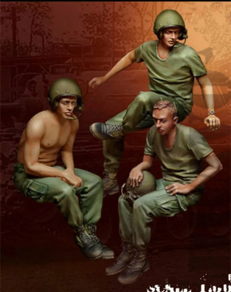 1/35 Vietnam War US Army Troops Shirtless at Rest, 3 Figures, Resin Model Figure Kit, Unassembled and Unpainted