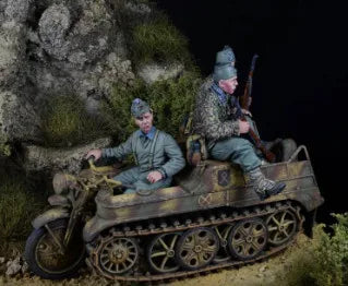 WWII German Soldier — 1/35 Resin Figure