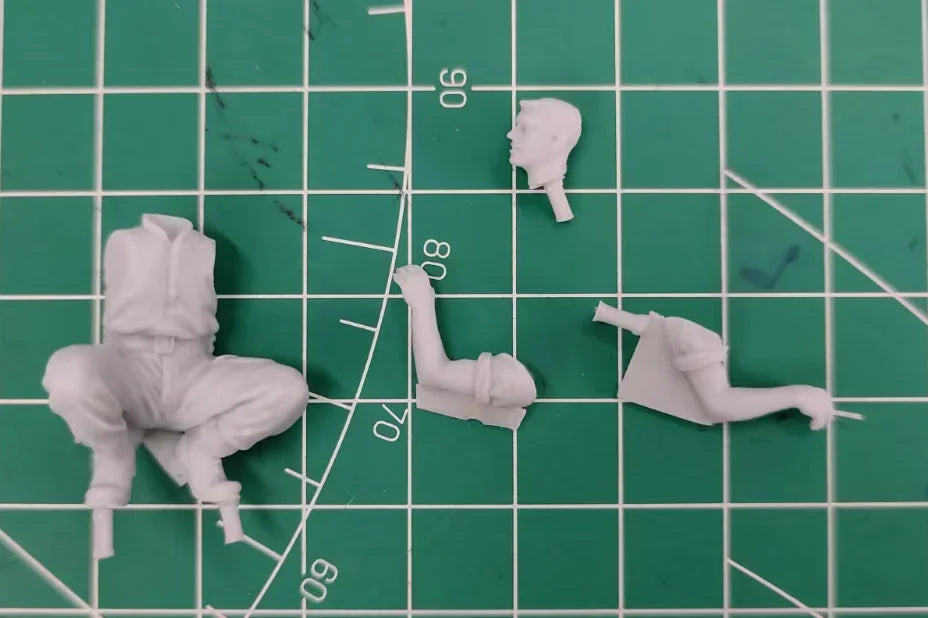 1/35 WWII British Tank Commander with Beret, Resin Model Figure Kit, Unassembled and Unpainted