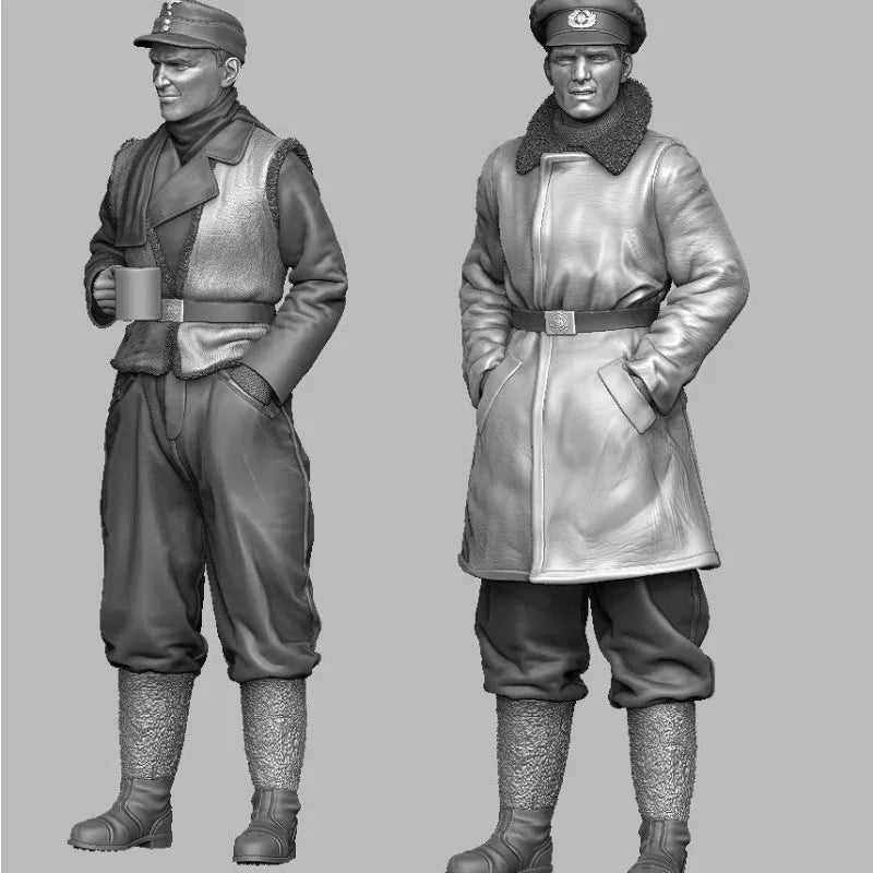 1/35 WWII German Tankers in Field Tunic and Overcoat, 2 Figures, Resin Model Figure Kit, Unassembled and Unpainted