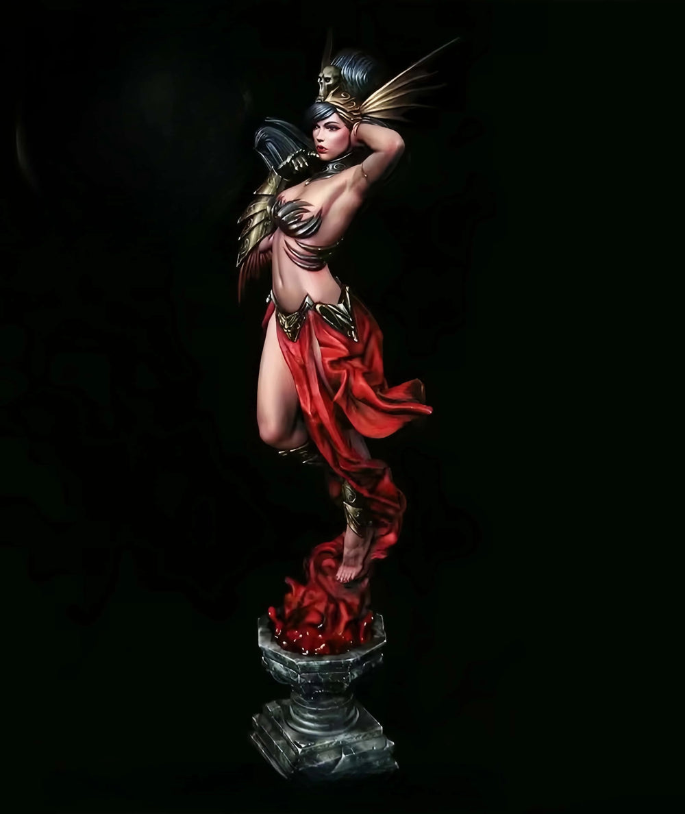 1/24 Sorceress with Ornate Crown and Red Cloak, Resin Model Figure Kit, Fantasy Theme, Unassembled and Unpainted