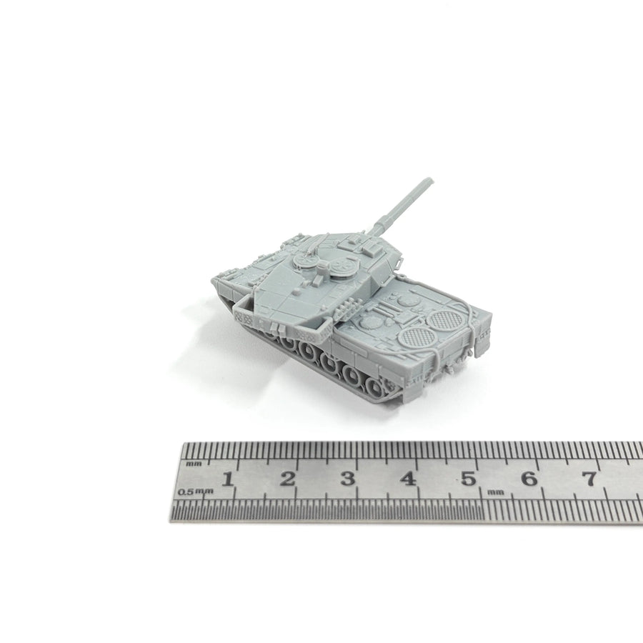 1/144 Scale Leopard 2A6 Main Battle Tank Model Kits