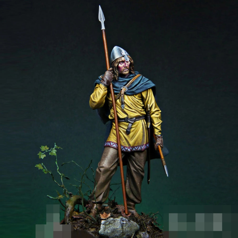 1/24 Medieval Norse Warrior in Yellow Tunic with Spear, Resin Model Figure Kit, Unassembled and Unpainted