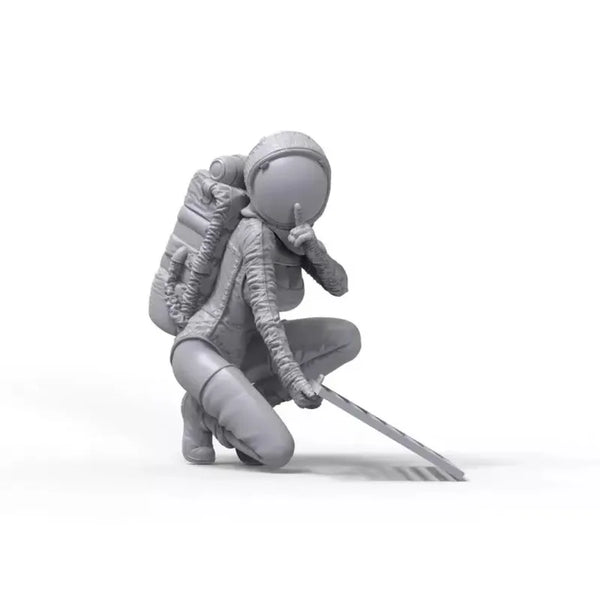 1/24 Astronaut, Resin Model Figure Kit, Sci-Fi Theme, Unassembled and Unpainted