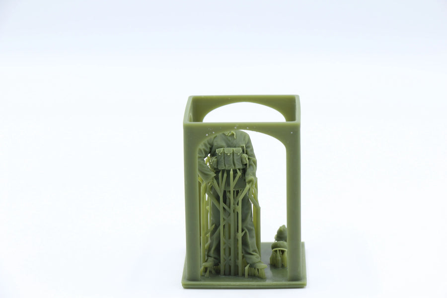 YM Model Original 1/35 Chinese Soldier Resin Soldier （1Soldier）Ymc35001
