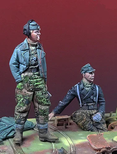 WWII German Soldiers with Tank — 1/35 Resin Figure Set