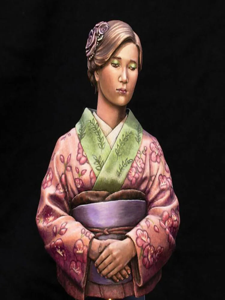Ancient Japanese Woman in Kimono with Tea Bowl, Resin Model Figure Kit, Unassembled and Unpainted