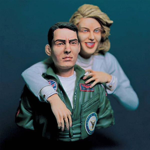 1/9 Modern Fighter Pilot & Companion, 2 Figures, Resin Model Bust Kit, Unassembled and Unpainted