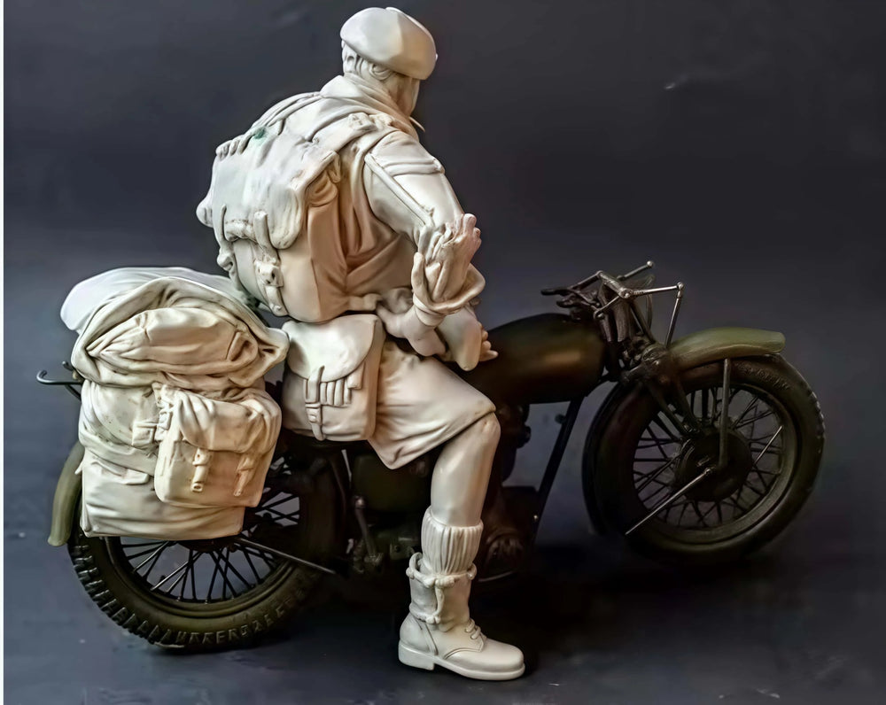 1/9 WWI Soldier with Rifle, Resin Model Figure Kit, Unassembled and Unpainted