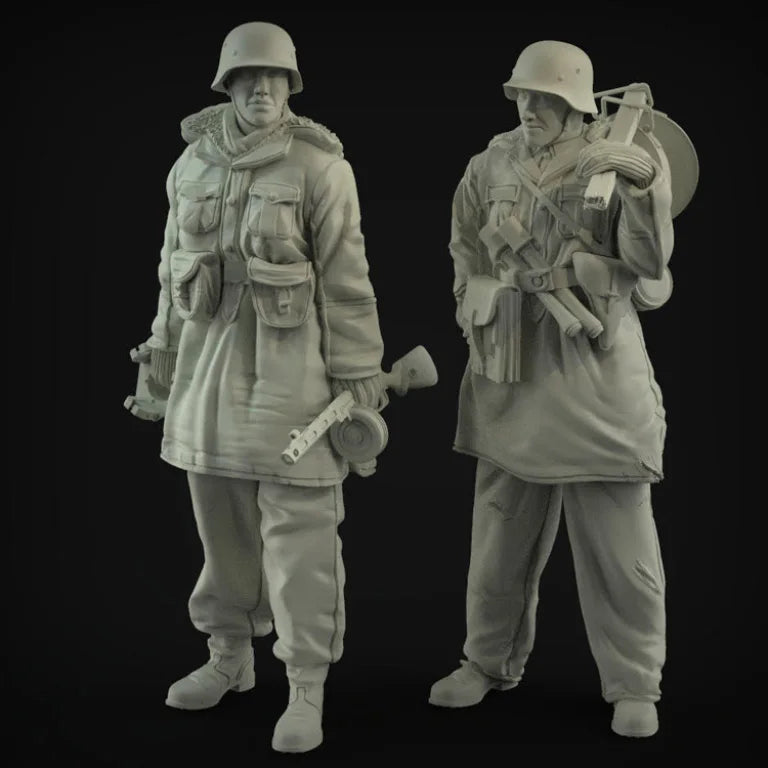 1/35 WWI German Infantry with Stahlhelm Helmets, 2 Figures, Resin Model Figure Kit, Unassembled and Unpainted