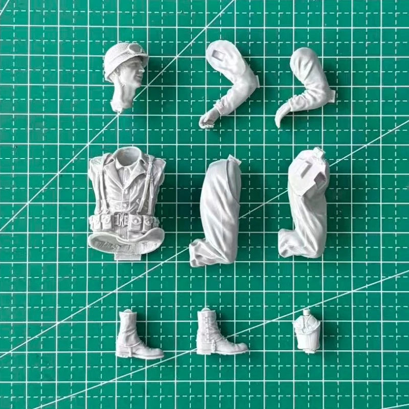 1/16 WWII US Army Truck Crew, 3 Figures, Resin Model Figure Kit, Unassembled and Unpainted