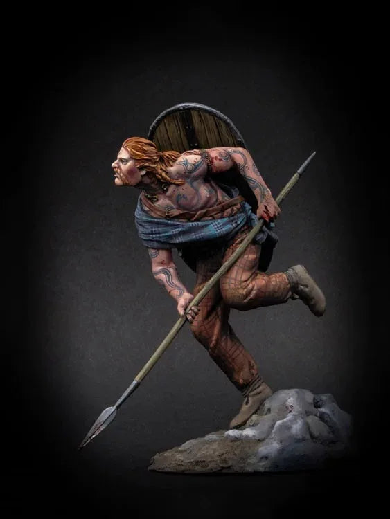 1/24 Ancient Celtic Warrior, Resin Model Figure Kit, Unassembled and Unpainted
