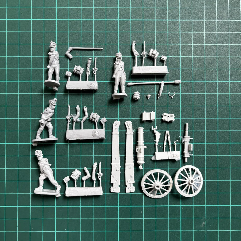 28mm Napoleonic Russian Artillery Crew, 6 Figures, Resin Model Figure Kit, Unassembled and Unpainted