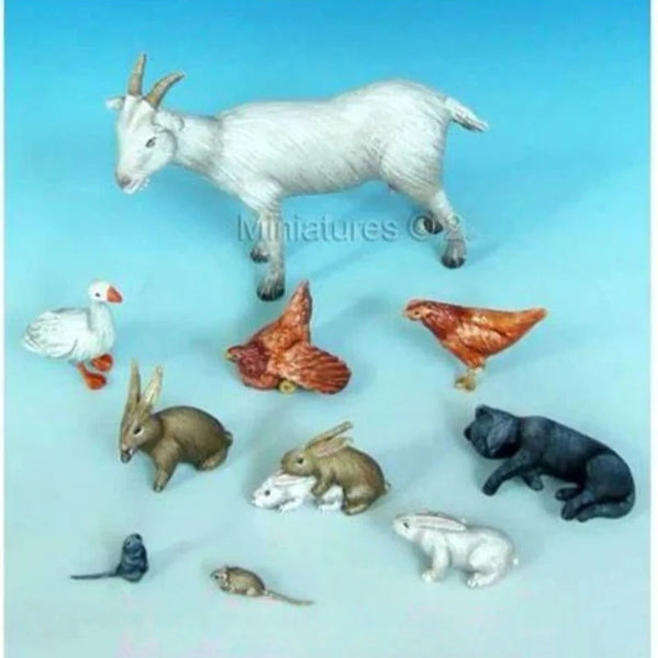 1/35 Mixed Animals, 14 Figures, Resin Model Creature Kit, Wildlife Theme, Unassembled and Unpainted