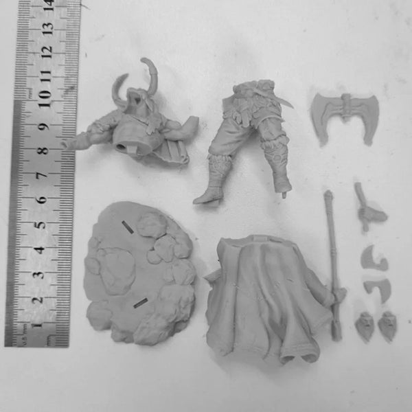 1/24 Medieval Viking God of War, Resin Model Figure Kit, Unassembled and Unpainted