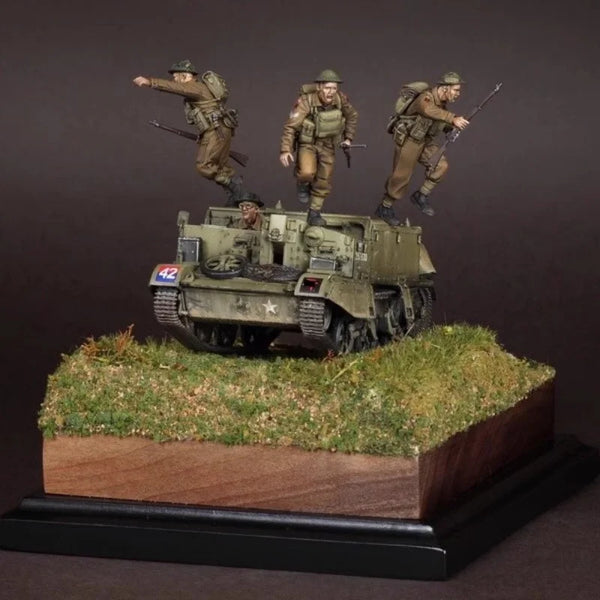 1/35 Cold War Military, 4 Figures, Resin Model Diorama Kit, Unassembled and Unpainted