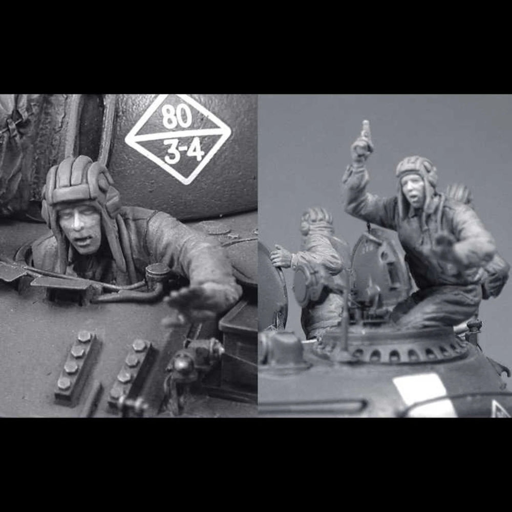 1/35 Barbarian Warriors, 2 Figures, Resin Model Figure Kit, Fantasy Theme, Unassembled and Unpainted