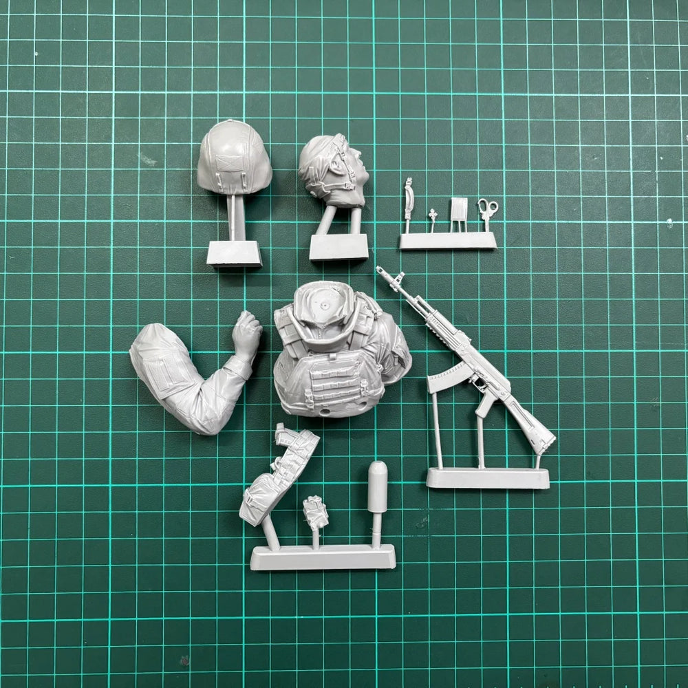 1/10 Modern Russian Soldier, Resin Model Figure Kit, Unassembled and Unpainted