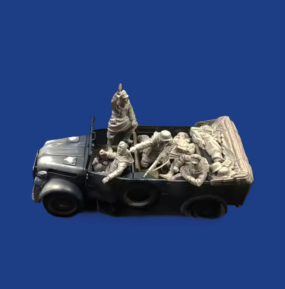 1/35 WWII German Truck Crew, 4 Figures, Resin Model Figure Kit, Unassembled and Unpainted