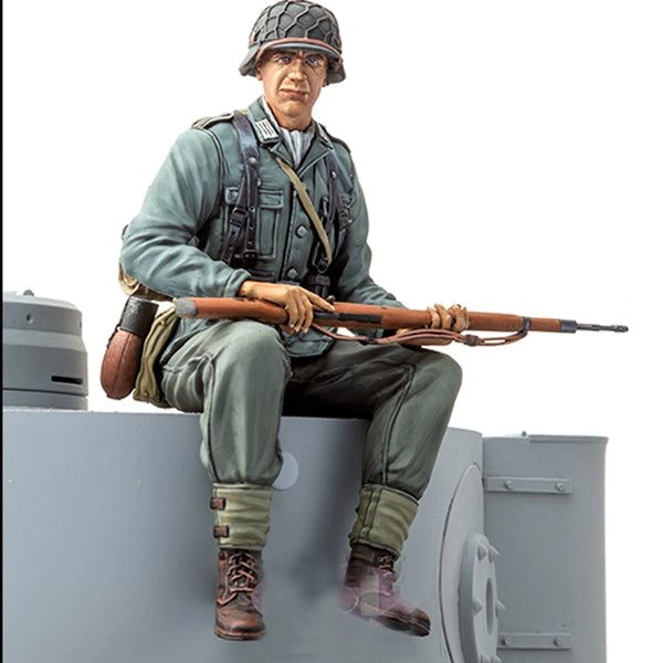 1/16 WWII German Wehrmacht Infantry, Resin Model Figure Kit, Unassembled and Unpainted
