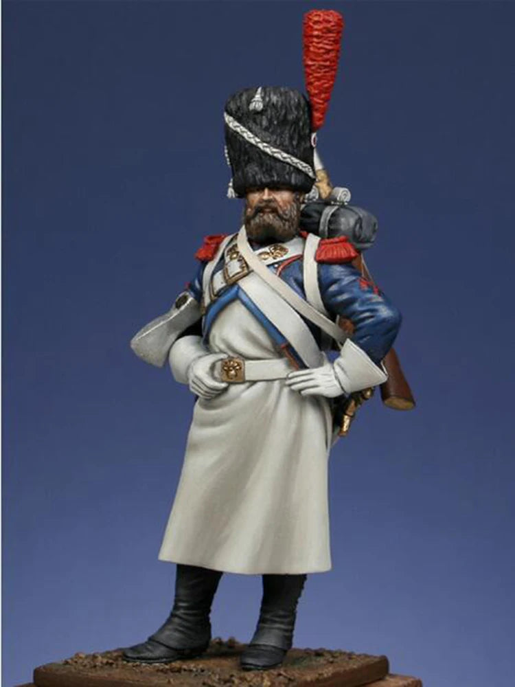 1/32 Napoleonic French Officer in White Greatcoat with Musket, Resin Model Figure Kit, Unassembled and Unpainted