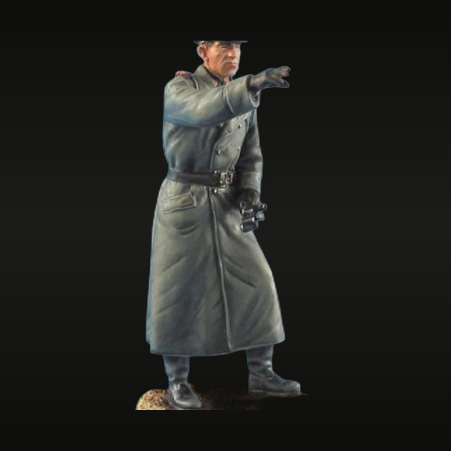 WWII German Officer in Greatcoat with Binoculars Pointing 1/35 Resin Figure Kit - unpainted resin model kit