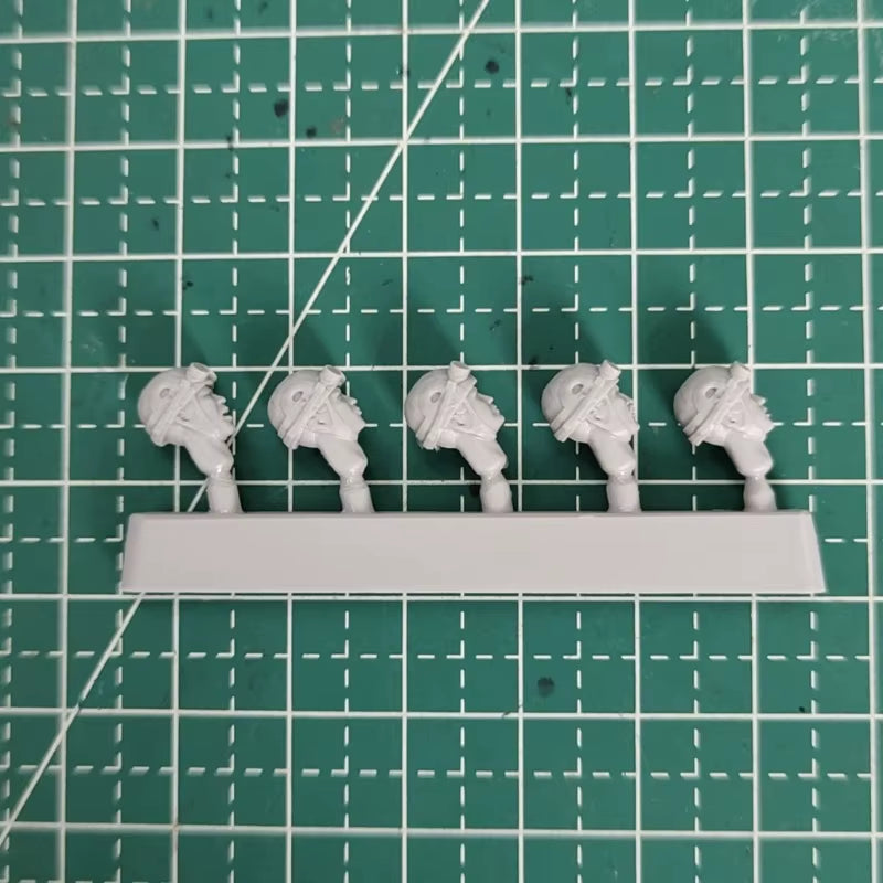 WWII Soviet Tank Crew Heads with Goggles 1/35 Resin Bust Kit - resin model view 2
