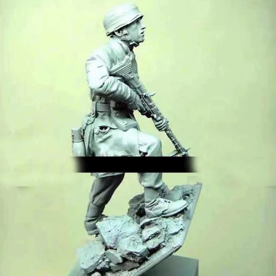 WWII British Soldier Seated with Lee-Enfield Rifle 1/16 Resin Figure Kit - resin model view 2