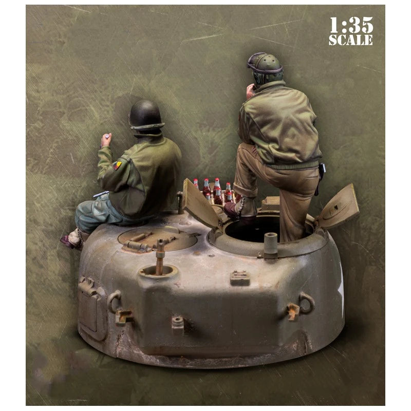 WWII US Tank Crew Diorama with M4 Sherman Turret 1/35 Resin Kit - resin model view 3