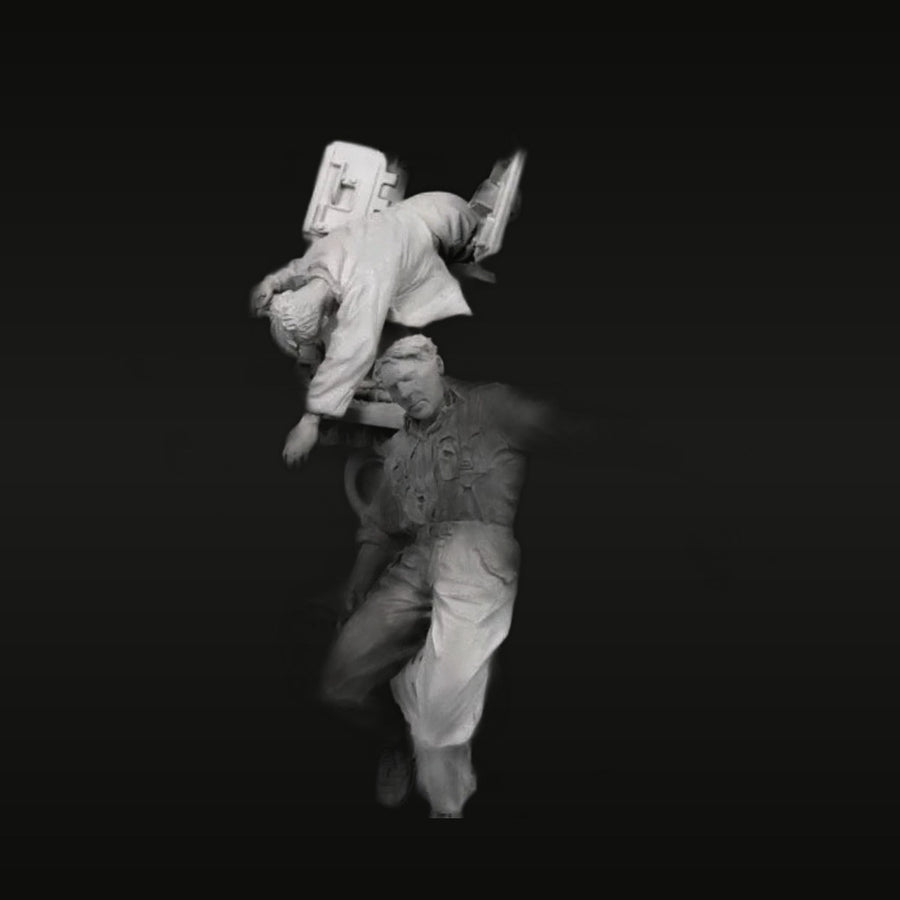 WWII German Soldier Rescuing Wounded Comrade 2-Figure Set 1/35 Resin Kit - unpainted resin model kit
