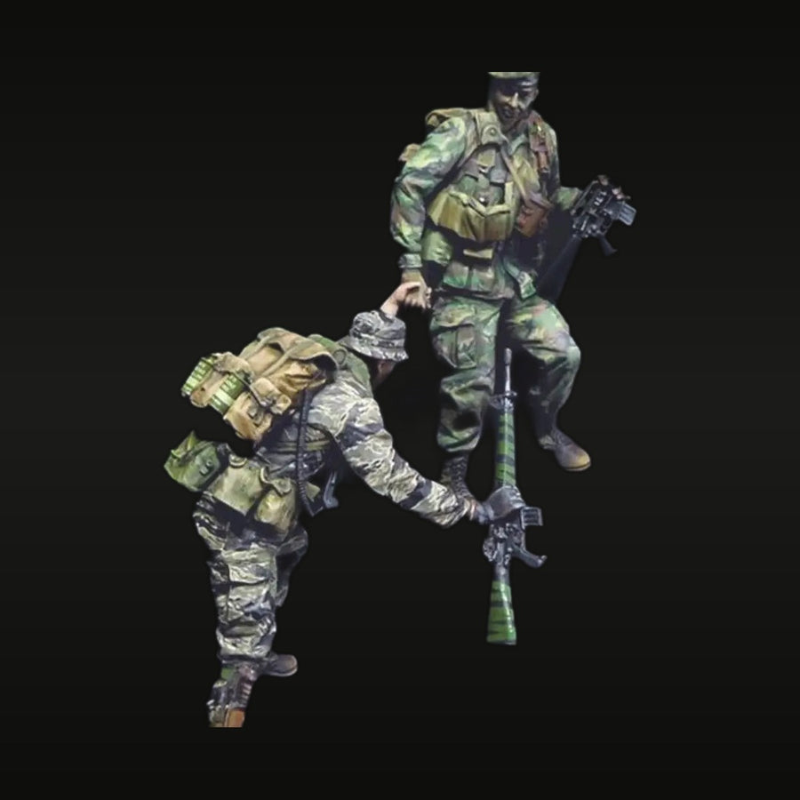 Modern US Tactical Operators with M4 Rifles 1/35 Resin Figure Set - unpainted resin model kit