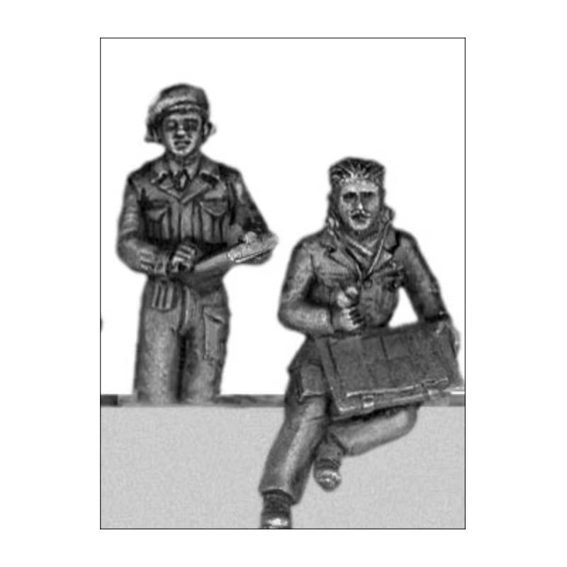 1/72 Scale Diecast Resin Figure Model Kit WWII British Military Liaison Officer 2 Figures Unpainted