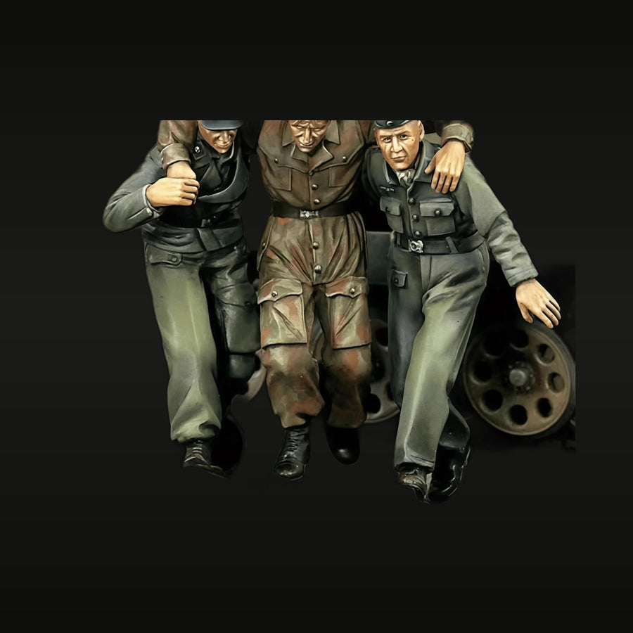 WWII German Infantry Casualty Evacuation Team 1/35 Resin Figure Kit - unpainted resin model kit