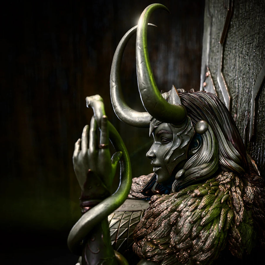 Fantasy Female Warrior Seated on Throne 50mm Resin Figure Kit - resin model view 5