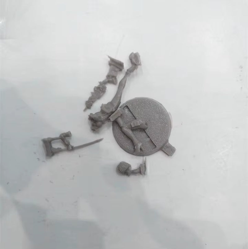 Cyberpunk Female Warrior with Poleaxe Purple Hair 28mm Resin Figure Kit - resin model view 5